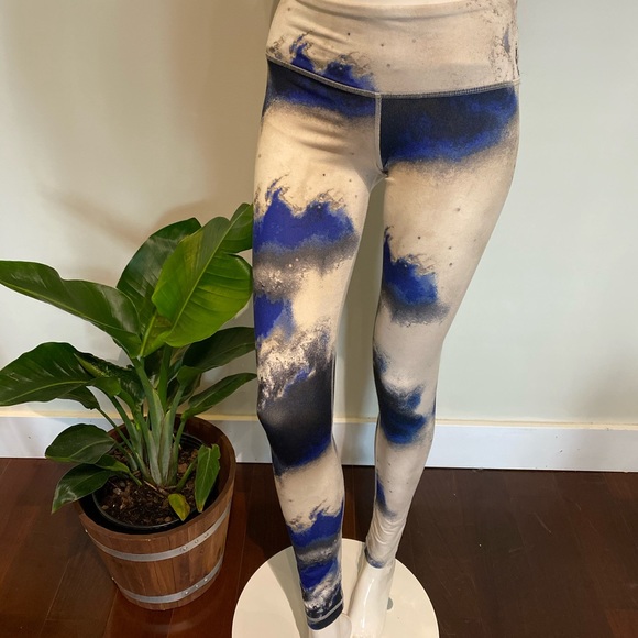 Lululemon leggings - Picture 1 of 4